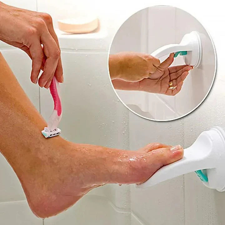 Practical shower footrest for optimum comfort