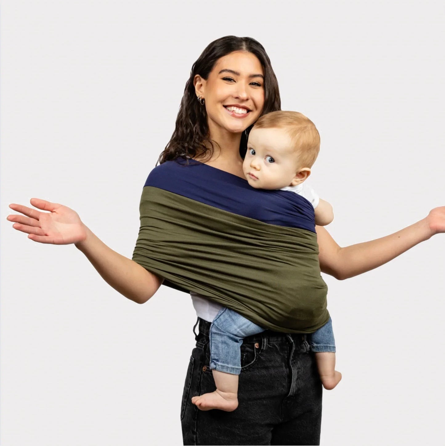 Two-tone cocoon baby carrier for a tender bond every day